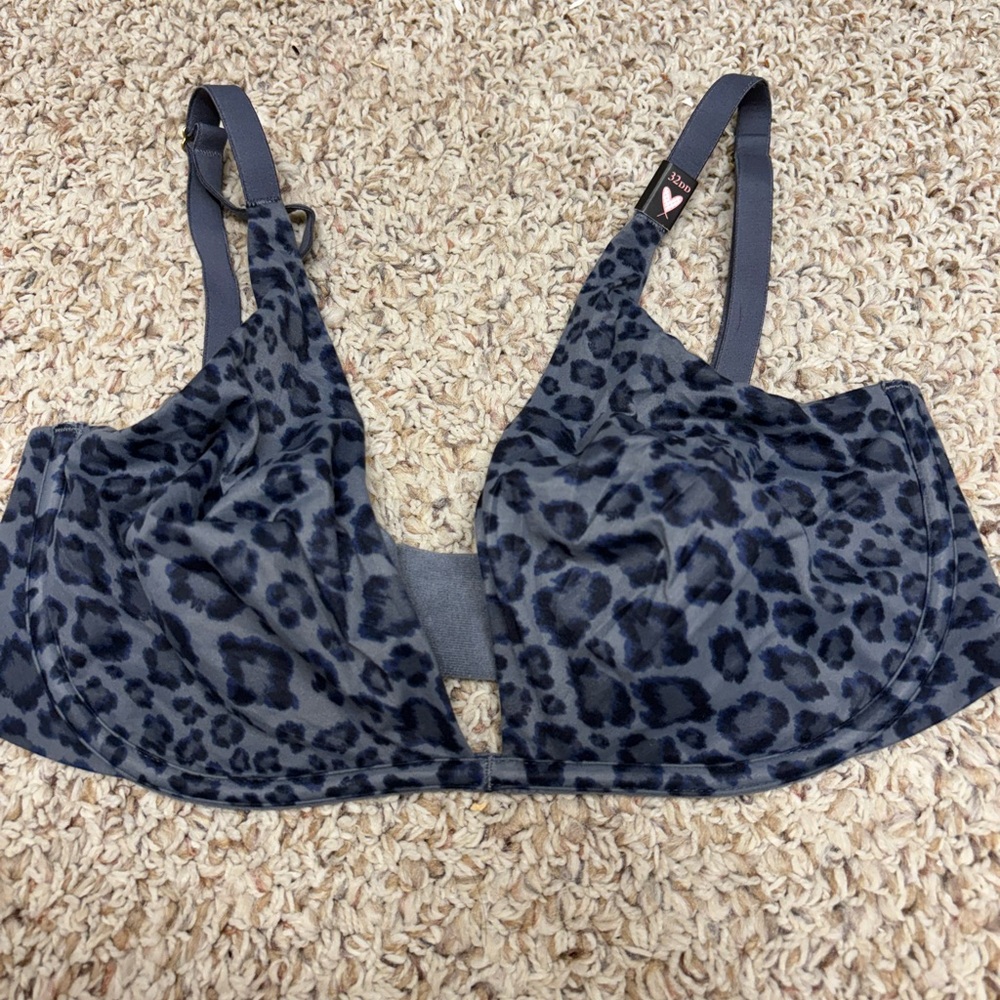Victoria's Secret Gray Leopard Print Bra